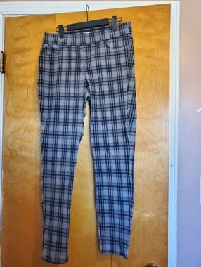 Nine West Womens Gray Plaid Pants 10. NWT